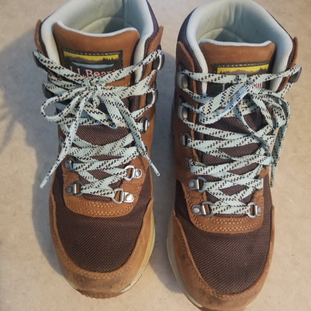 Size 7 L.L Bean mountain classic hiking boots